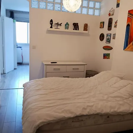 Apartament Cozy 50 M Love Nest Near The Sea Tulon